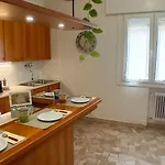 Elisa 12 Minutes From Venice, Free Wi-fi Included Apartmán Marghera
