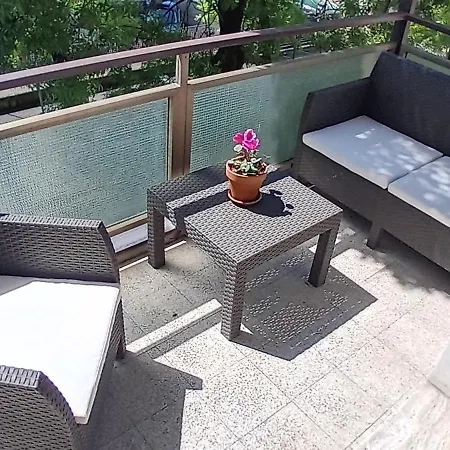 Apartman Elisa 12 Minutes From Venice, Free Wi-fi Included *